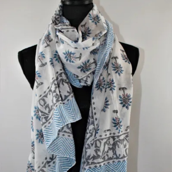 Versatile Tree India Print Cotton Fabric, 45.5 X 74 Inches, Blue, Gray, White - Picture 1 of 5